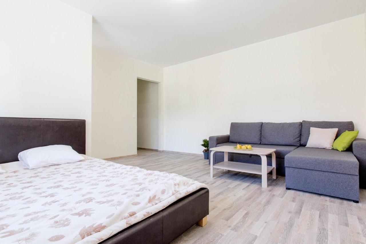 Sunny Apartment Near Bus Station Tallinn Kültér fotó